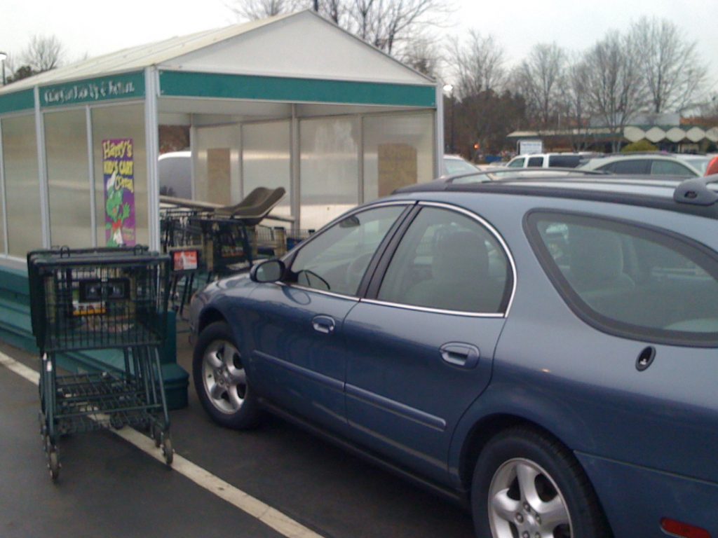 car parked in cart return